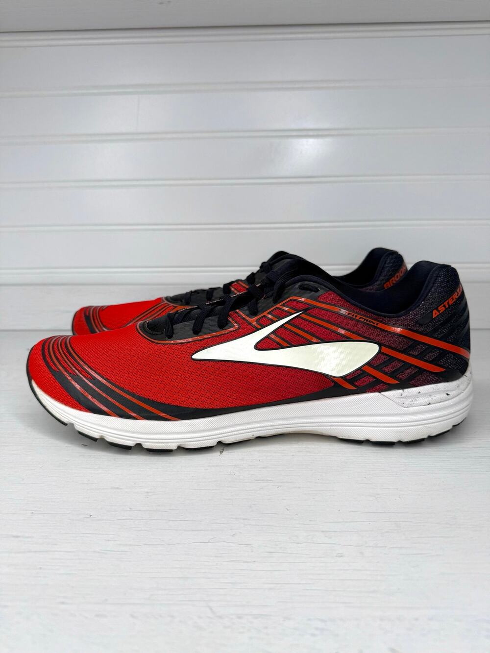 Brooks Asteria Men’s 11.5 Red Black Running Shoes 1102291D815 Lightweight